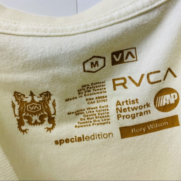 RVCA off white T-shirt size medium - Picture 3 of 3